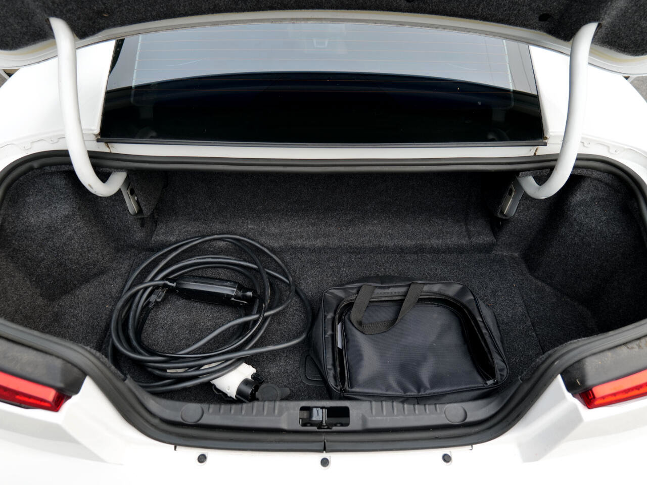 Used 2012 Fisker Karma EcoSport image 49