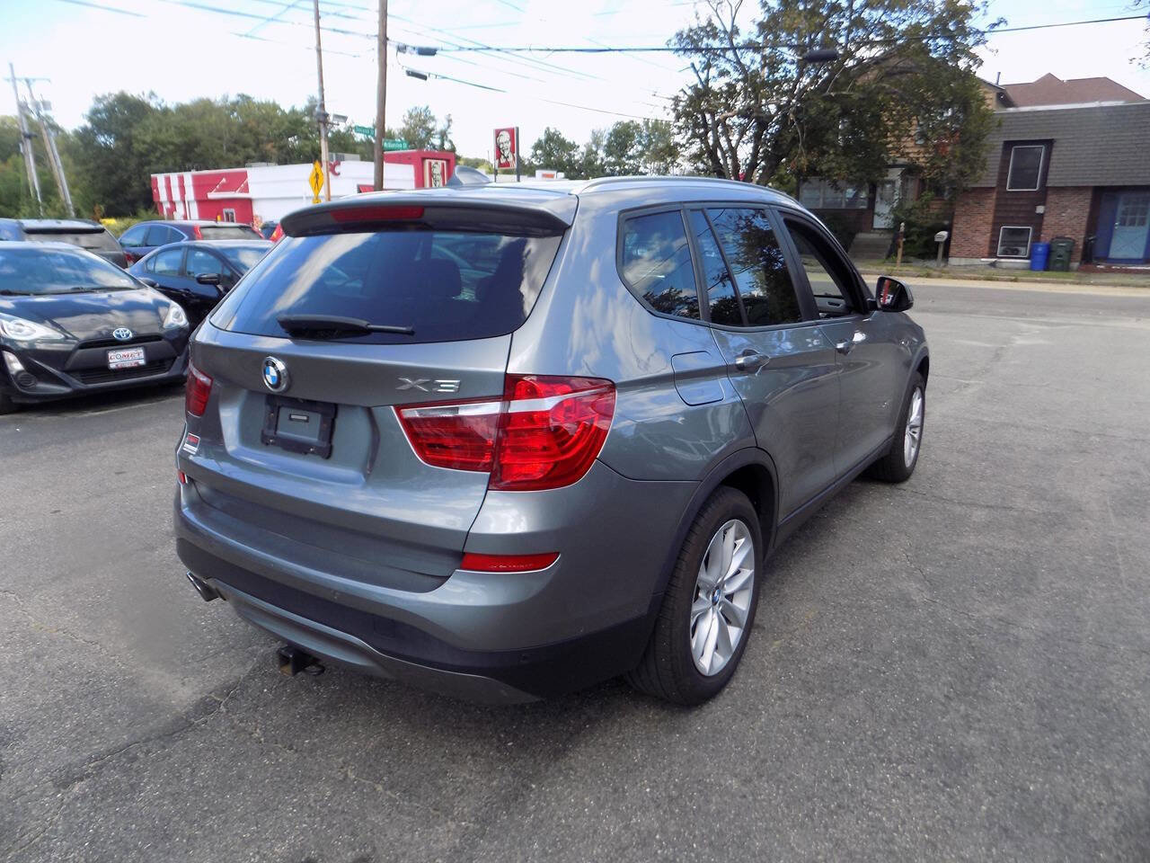 Used 2017 BMW X3 xDrive28i AWD/4WD image 4