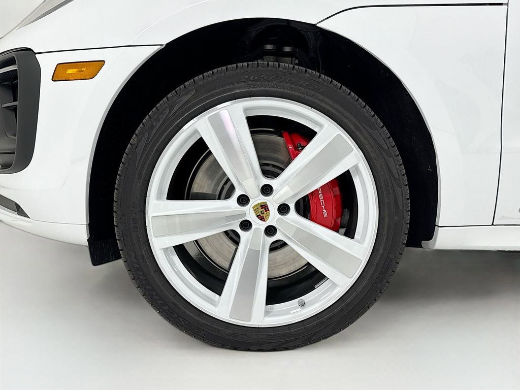 New 2026 Porsche Macan GTS image 33