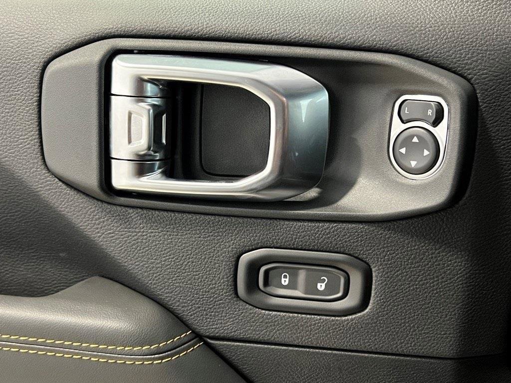 New 2025 Jeep Wrangler Sahara image 28