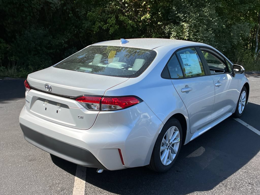 New 2026 Toyota Corolla LE w/ LE Premium Package FWD image 5