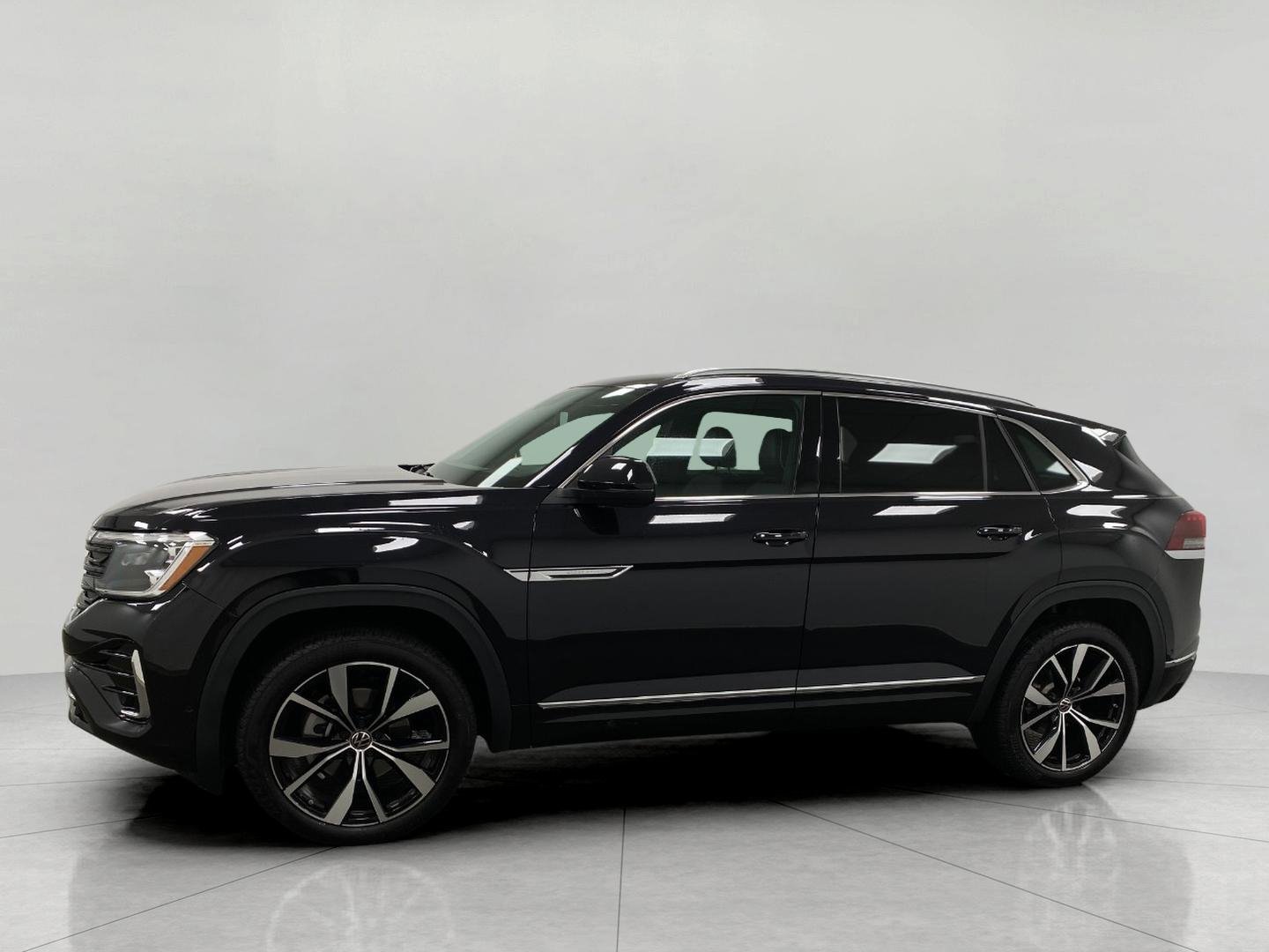 Used 2024 Volkswagen Atlas Cross Sport SEL Premium R-Line image 9