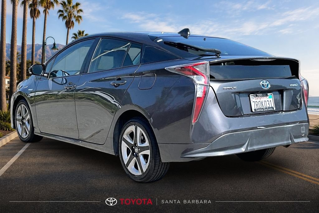 Used 2016 Toyota Prius Four Touring w/ Preferred Accessory Package FWD image 4