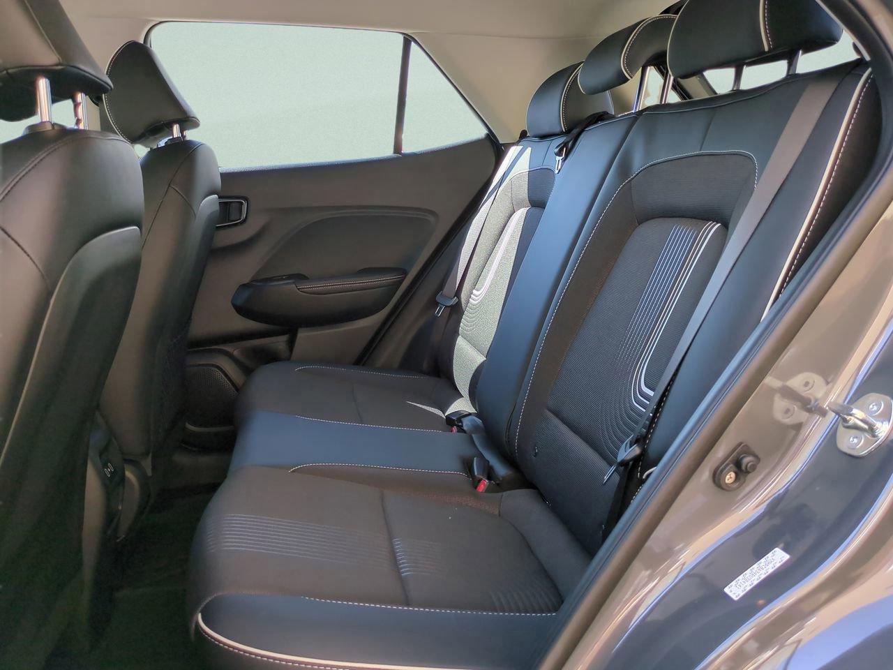 Certified 2024 Hyundai Venue Limited image 21