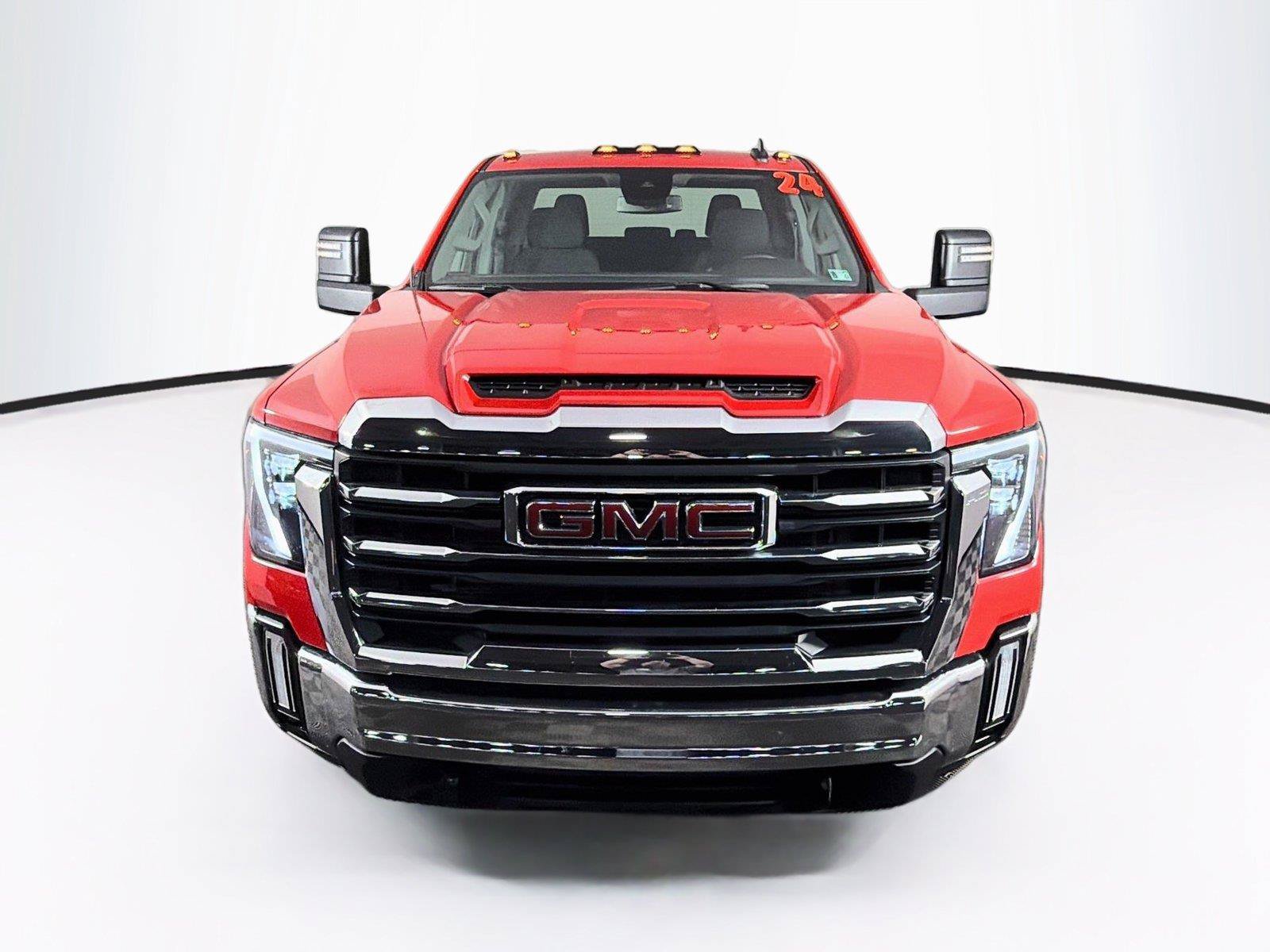 Used 2024 GMC Sierra 2500 SLE w/ SLE Value Package; AWD/4WD image 13