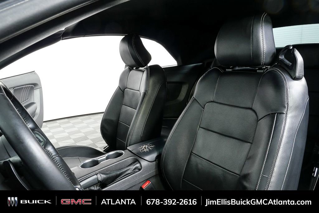 Used 2019 Ford Mustang Premium image 5