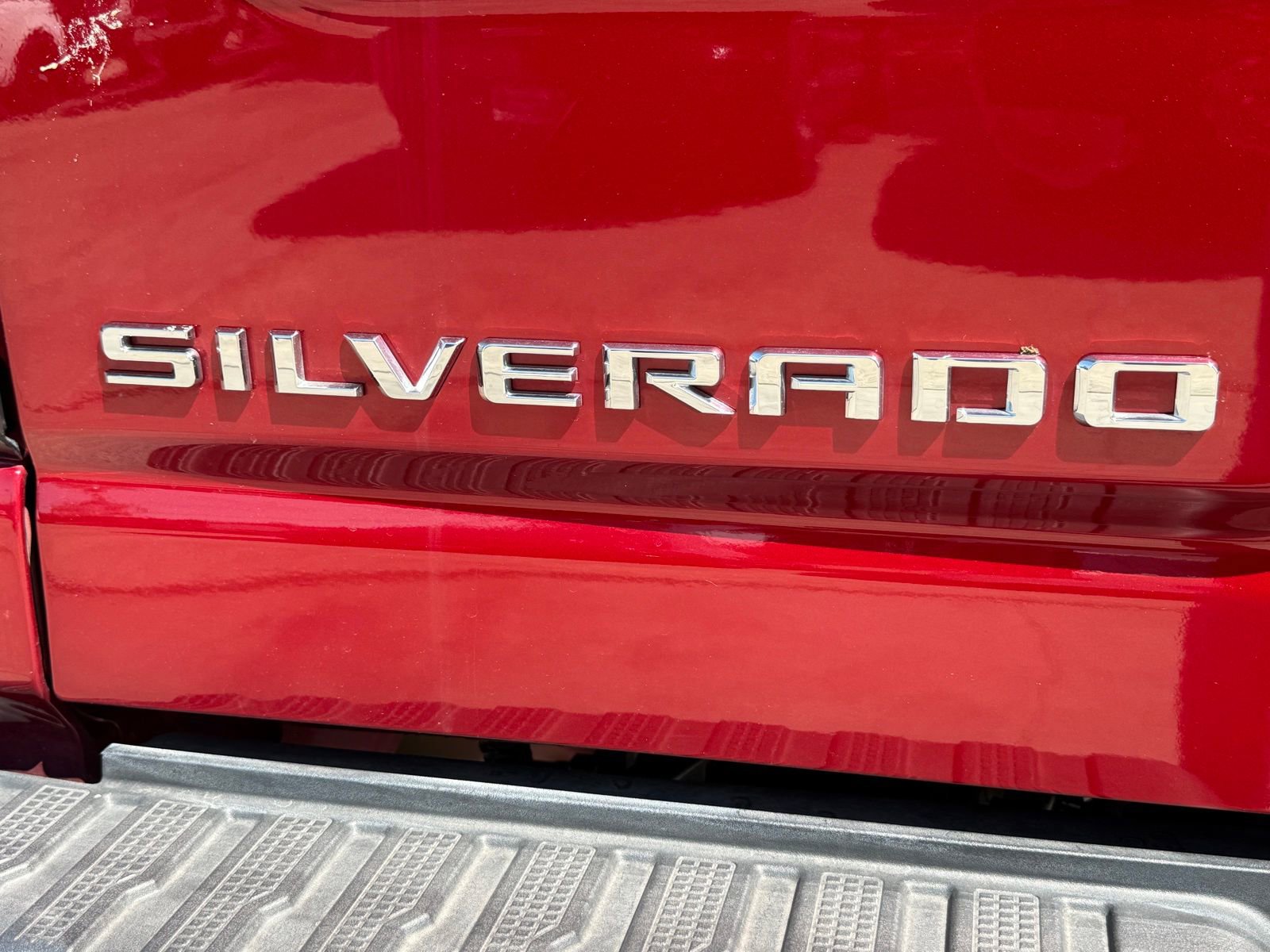 Used 2025 Chevrolet Silverado 3500 High Country w/ Technology Package AWD/4WD image 16