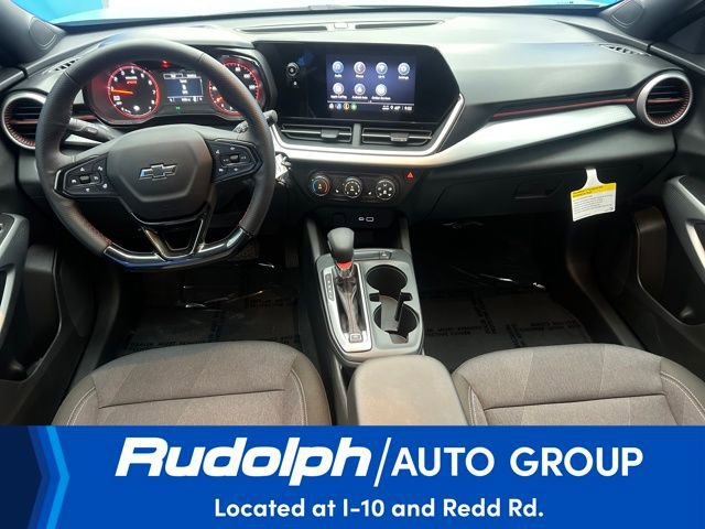 Used 2025 Chevrolet Trax RS image 15
