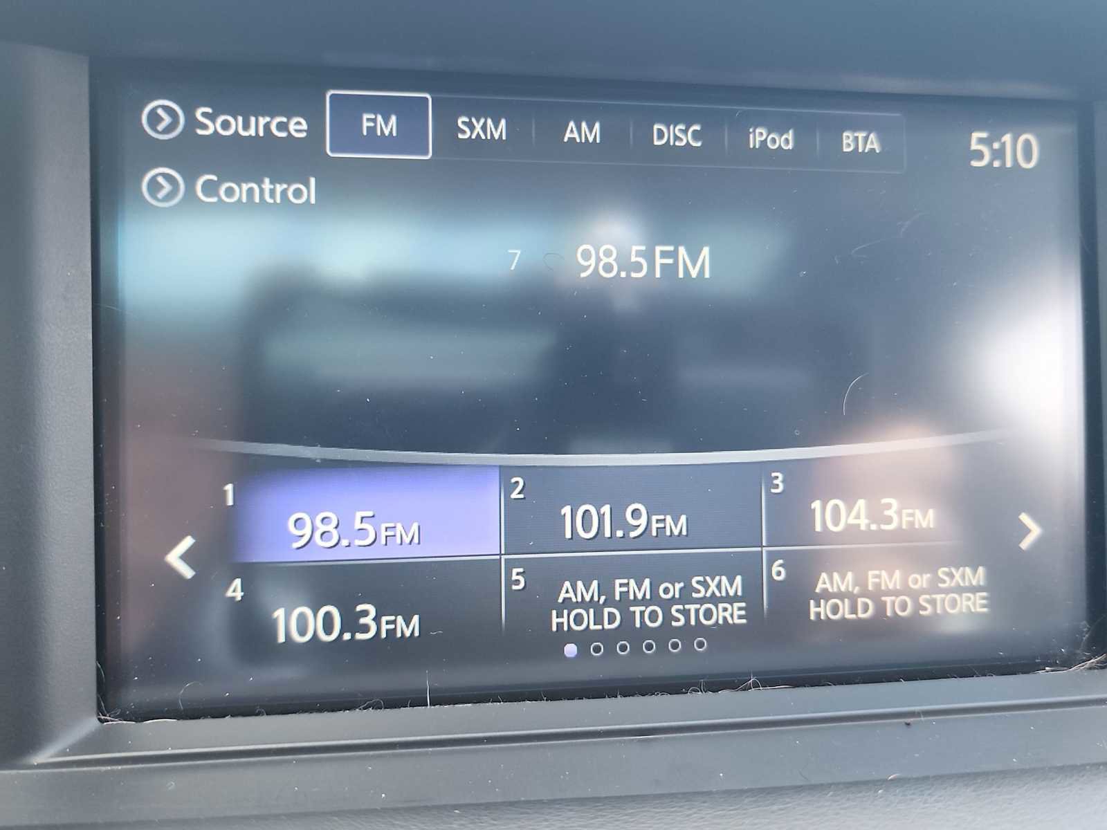 Used 2017 INFINITI QX30 Sport FWD image 17