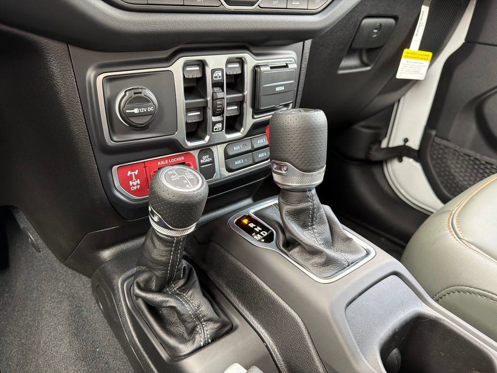 New 2026 Jeep Gladiator Mojave AWD/4WD image 14
