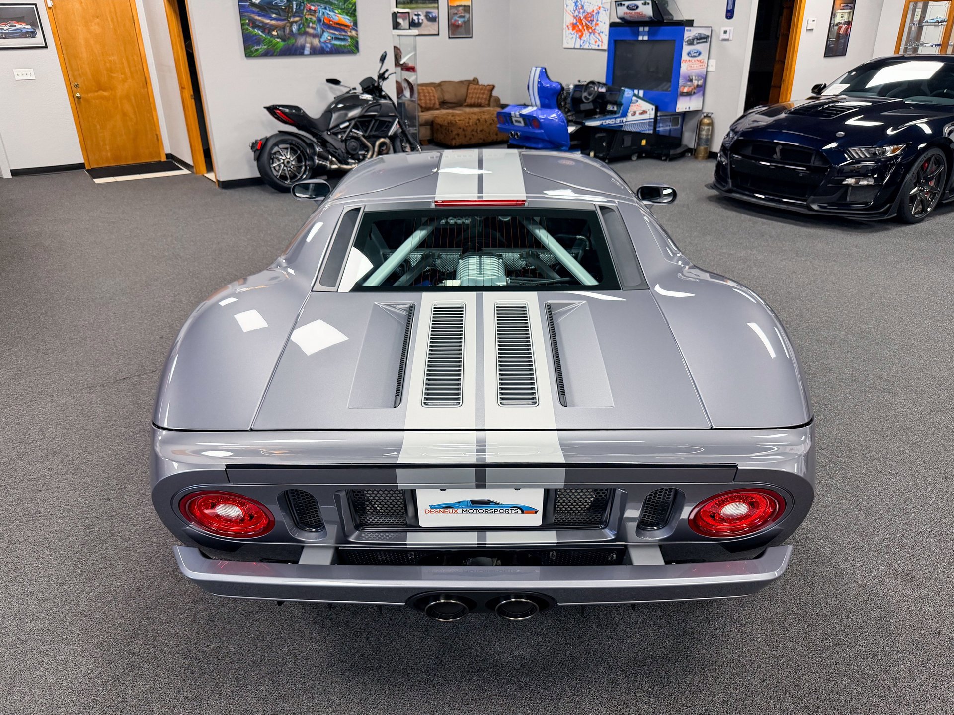 Used 2006 Ford GT image 31
