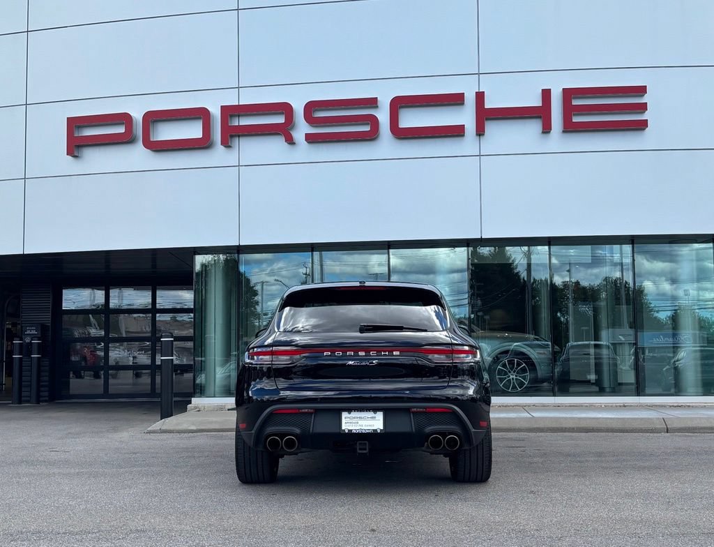 Certified 2023 Porsche Macan S AWD/4WD image 10