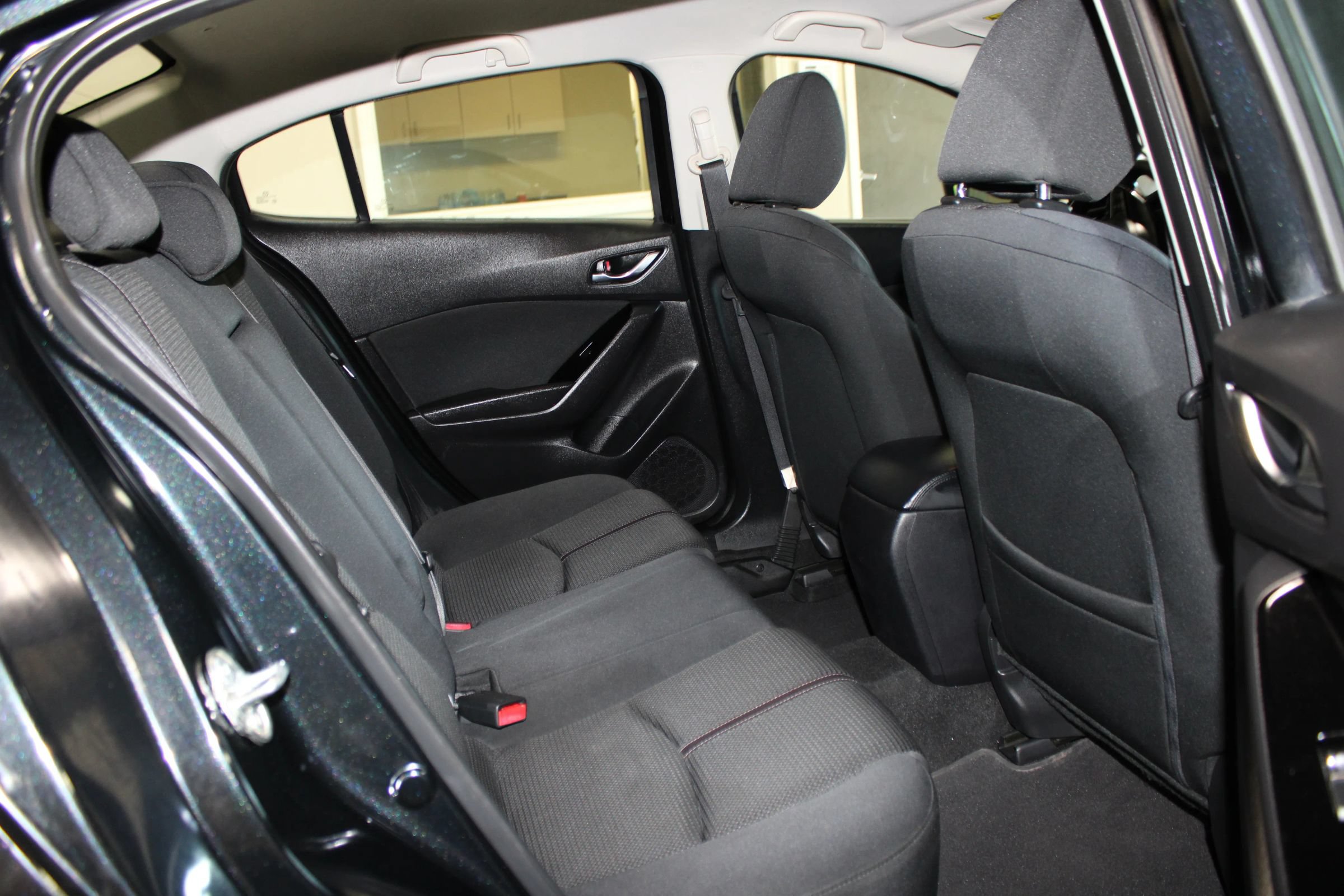 Used 2018 MAZDA MAZDA3 Sport w/ Preferred Equipment Package FWD image 30