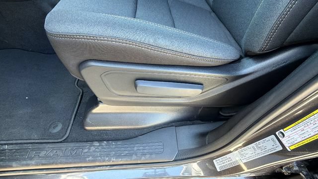 New 2026 RAM 1500 Express AWD/4WD image 21