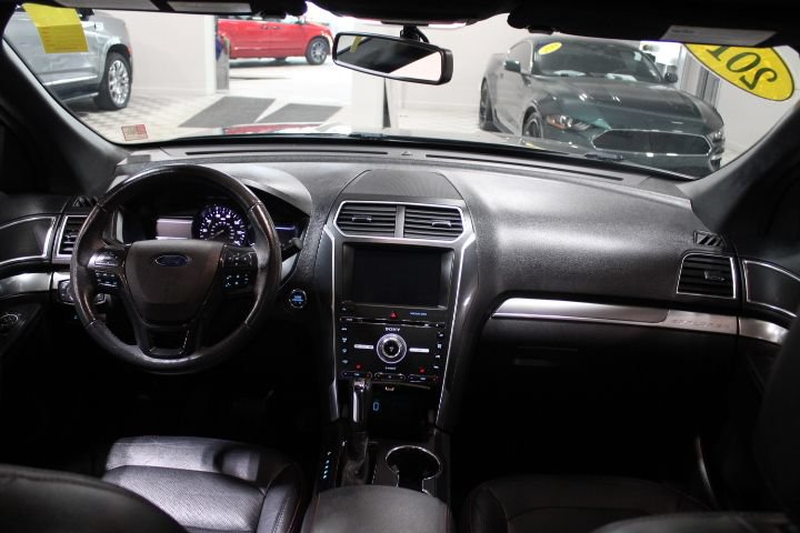 Used 2018 Ford Explorer Sport AWD/4WD image 2