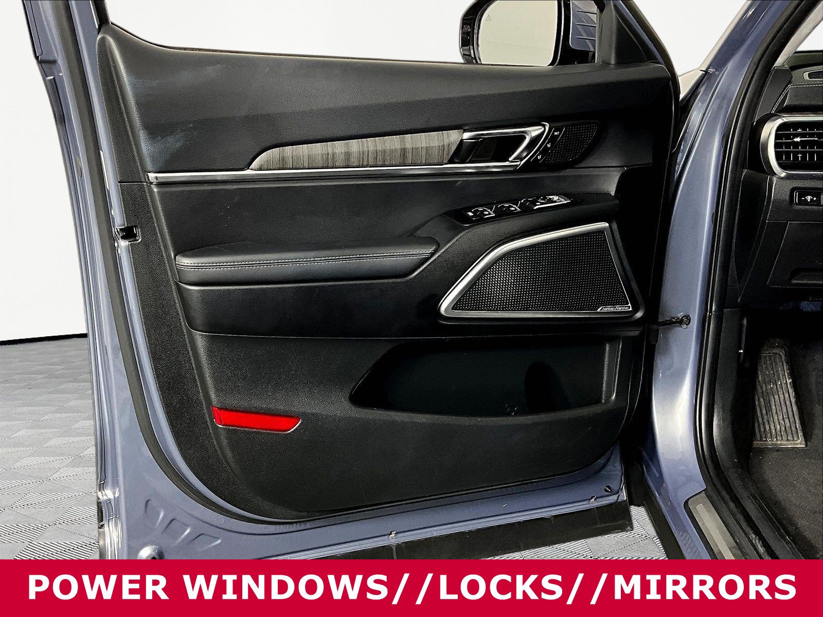 Used 2024 Kia Telluride SX Prestige AWD/4WD image 20