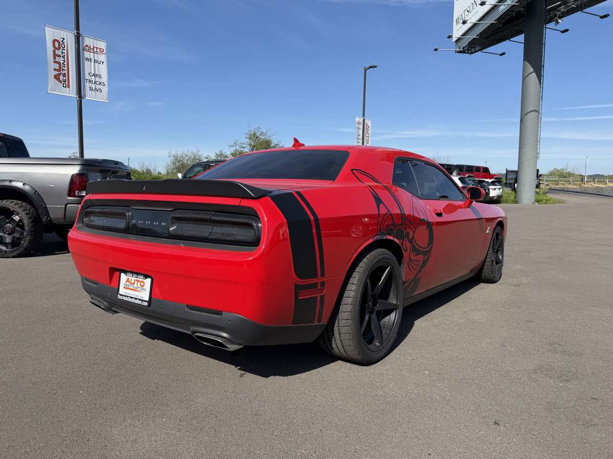Used 2015 Dodge Challenger R/T Scat Pack w/ Leather Interior Group RWD image 8