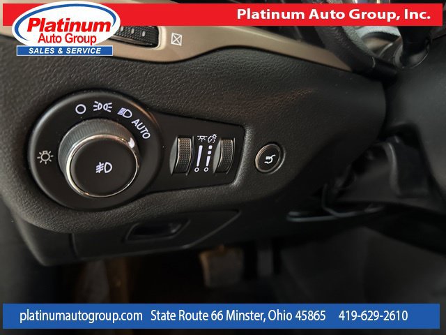 Used 2015 Jeep Cherokee Latitude w/ Comfort/Convenience Group AWD/4WD image 22