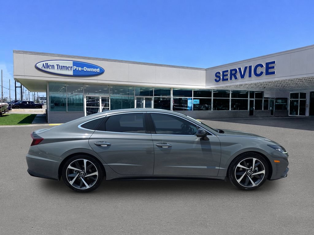 Certified 2022 Hyundai Sonata SEL Plus w/ Cargo Package FWD image 9