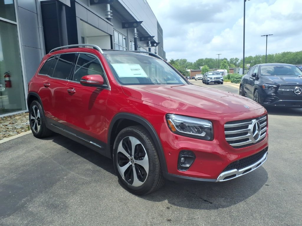 New 2026 Mercedes-Benz GLB 250 4MATIC image 8