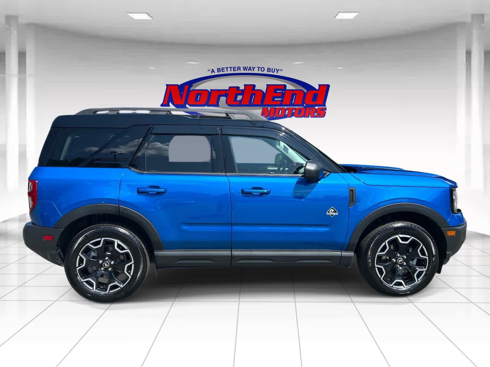 Used 2025 Ford Bronco Sport Outer Banks w/ Outer Banks Tech Package+ AWD/4WD image 2