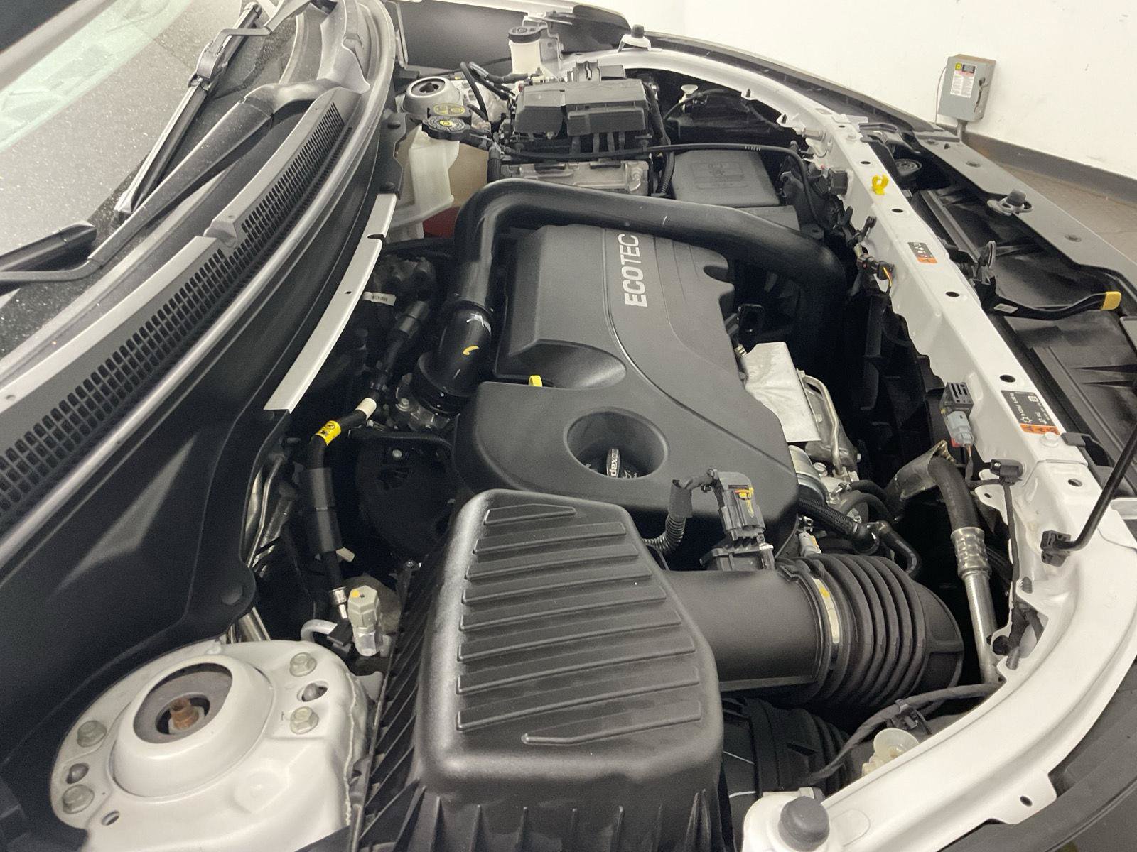 Used 2022 Chevrolet Equinox Premier AWD/4WD image 23