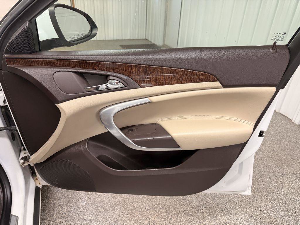 Used 2013 Buick Regal Premium image 34