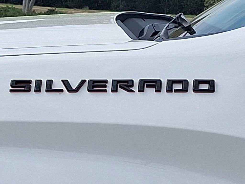 New 2026 Chevrolet Silverado 1500 RST w/ Redline Edition AWD/4WD image 16