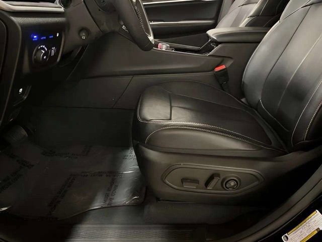 Used 2023 Jeep Grand Cherokee 4WD 4xe w/ Luxury Tech Group II image 38