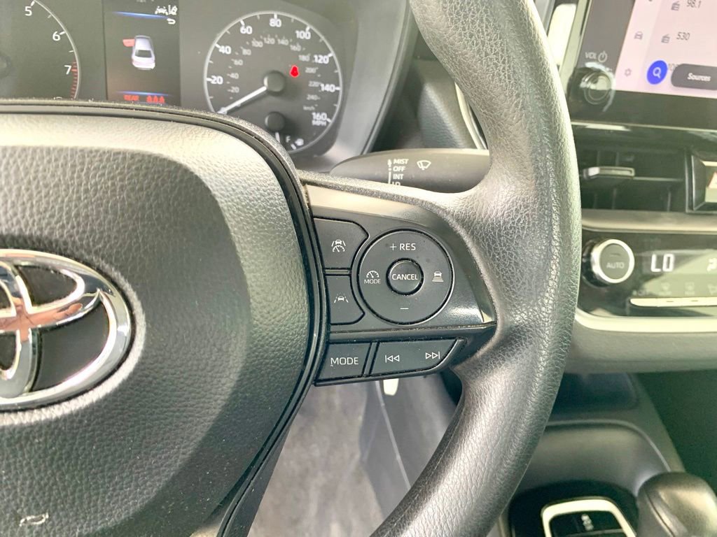 Used 2024 Toyota Corolla LE FWD image 31