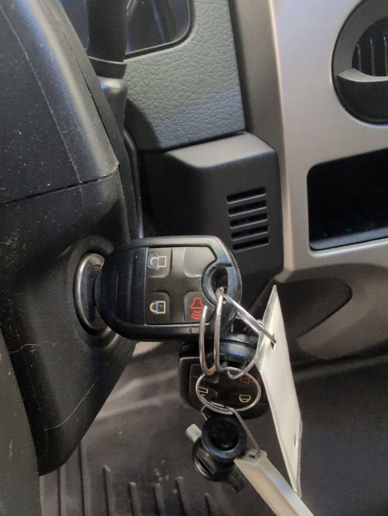 Used 2013 Ford F150 XLT w/ Trailer Tow Pkg image 40