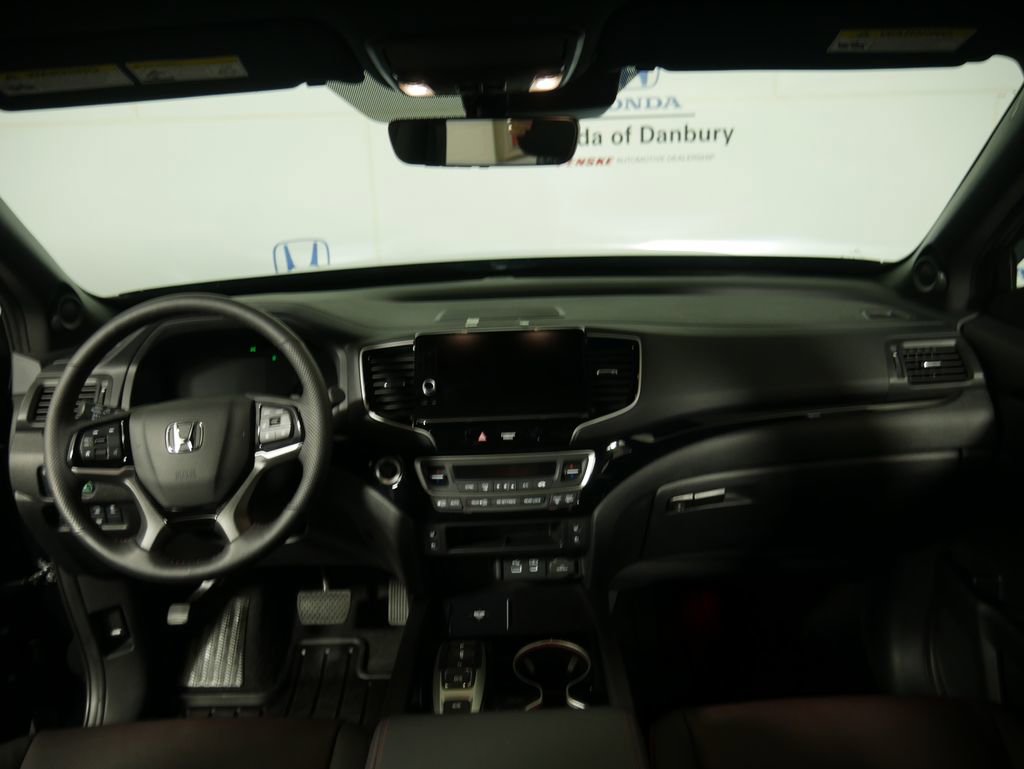 Certified 2025 Honda Ridgeline Black Edition image 12