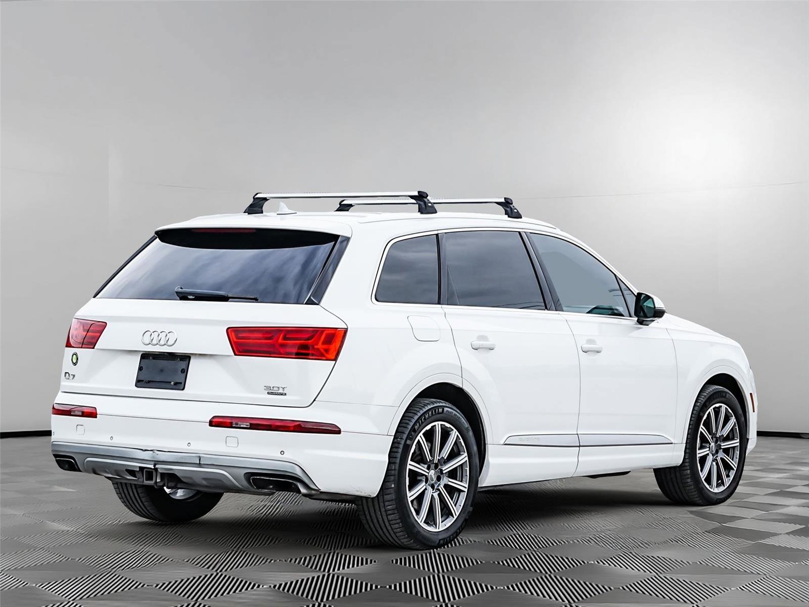 Used 2017 Audi Q7 3.0T Prestige w/ Prestige Package AWD/4WD image 4