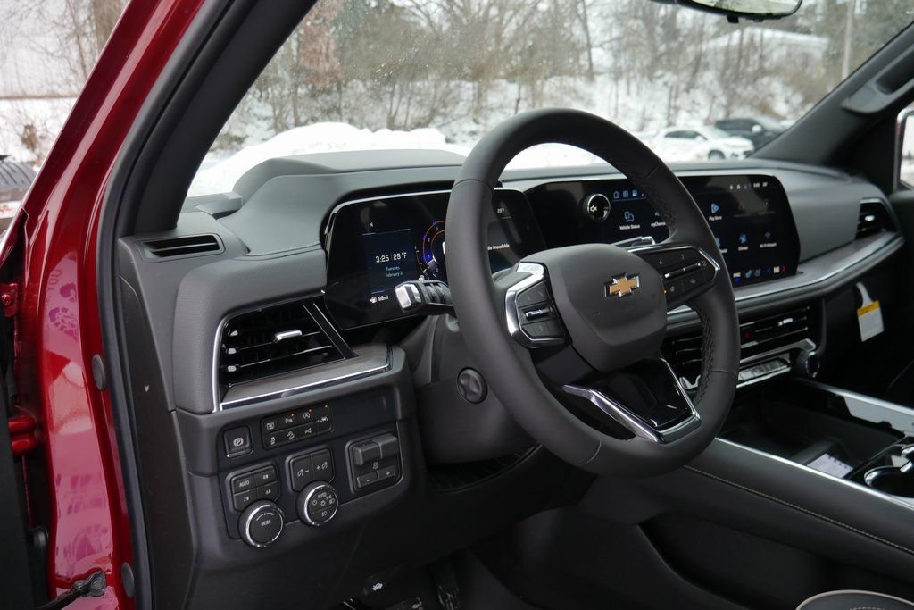 New 2026 Chevrolet Suburban Premier AWD/4WD image 9