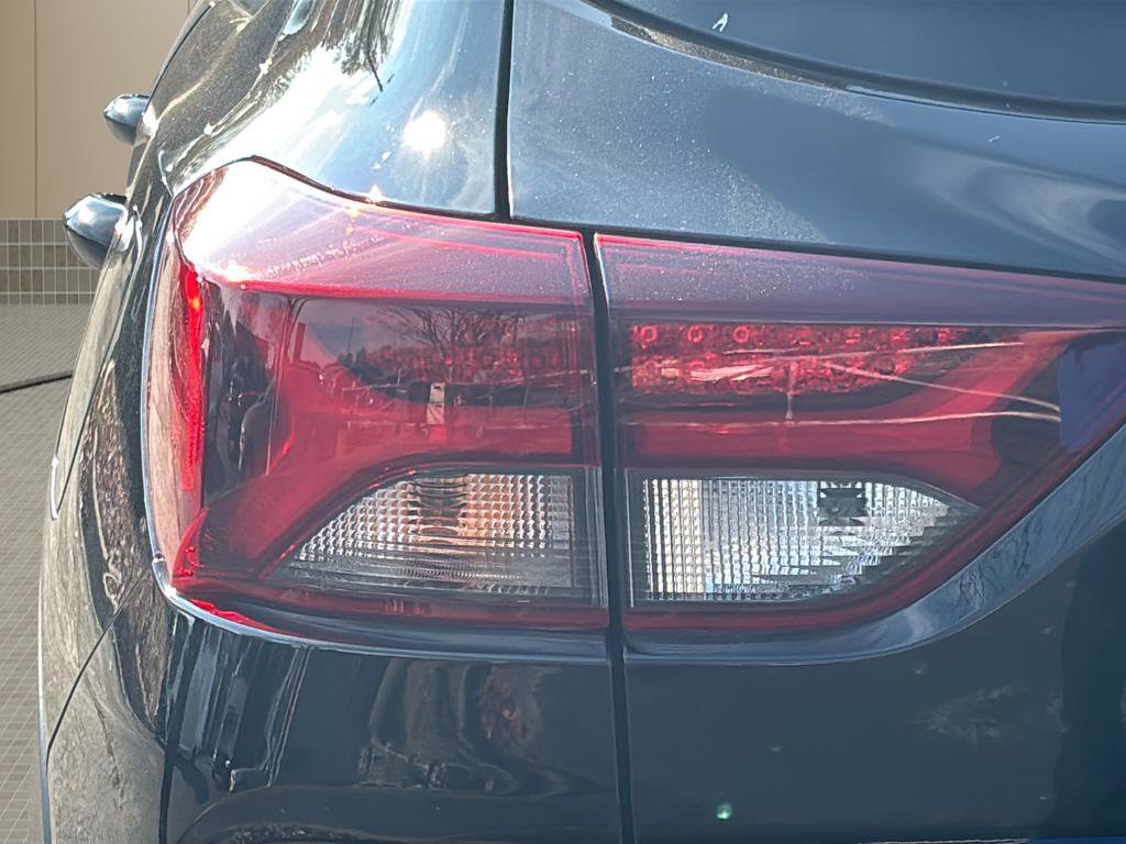 Used 2023 Chevrolet TrailBlazer RS w/ Convenience Package image 43