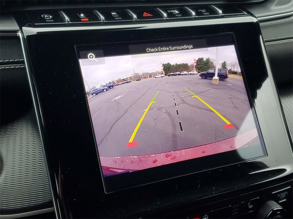 Used 2023 Jeep Grand Cherokee L Laredo image 16