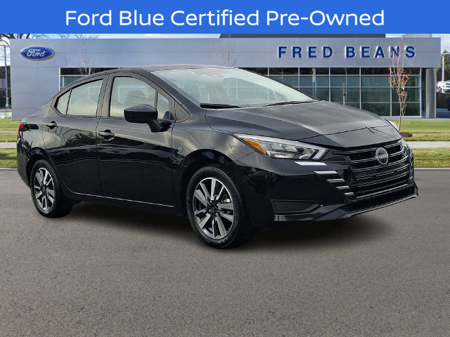 Used 2025 Nissan Versa SV FWD image 1