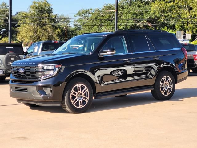 Used 2025 Ford Expedition Active RWD image 3