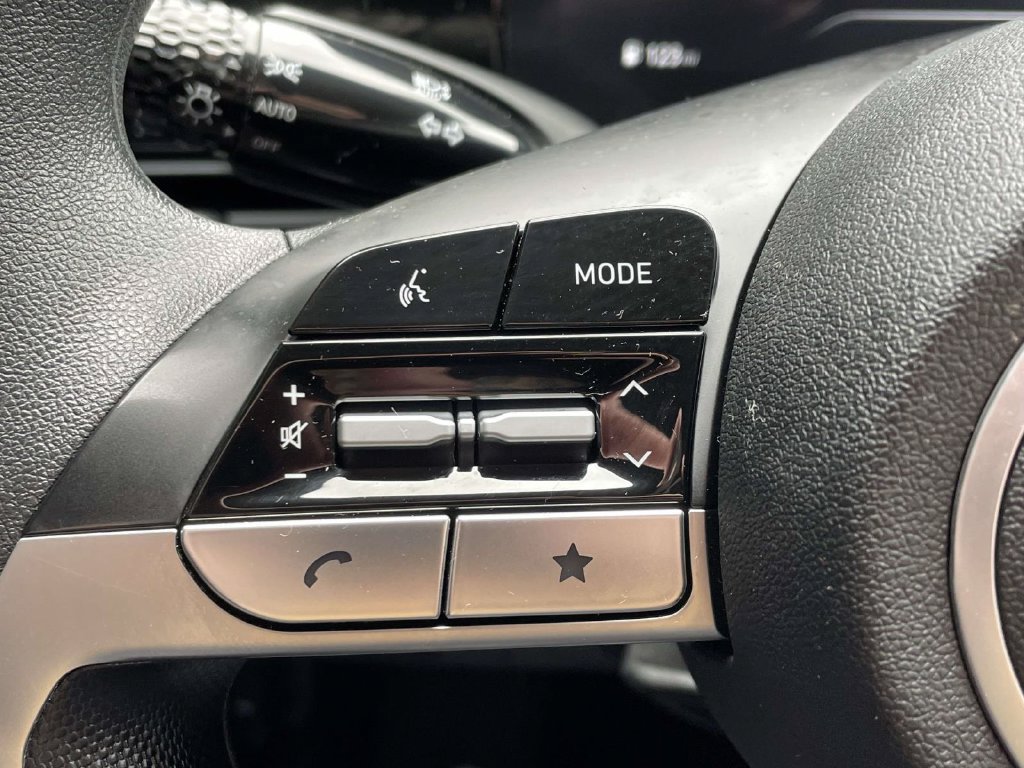 Certified 2024 Hyundai Elantra SEL FWD image 19