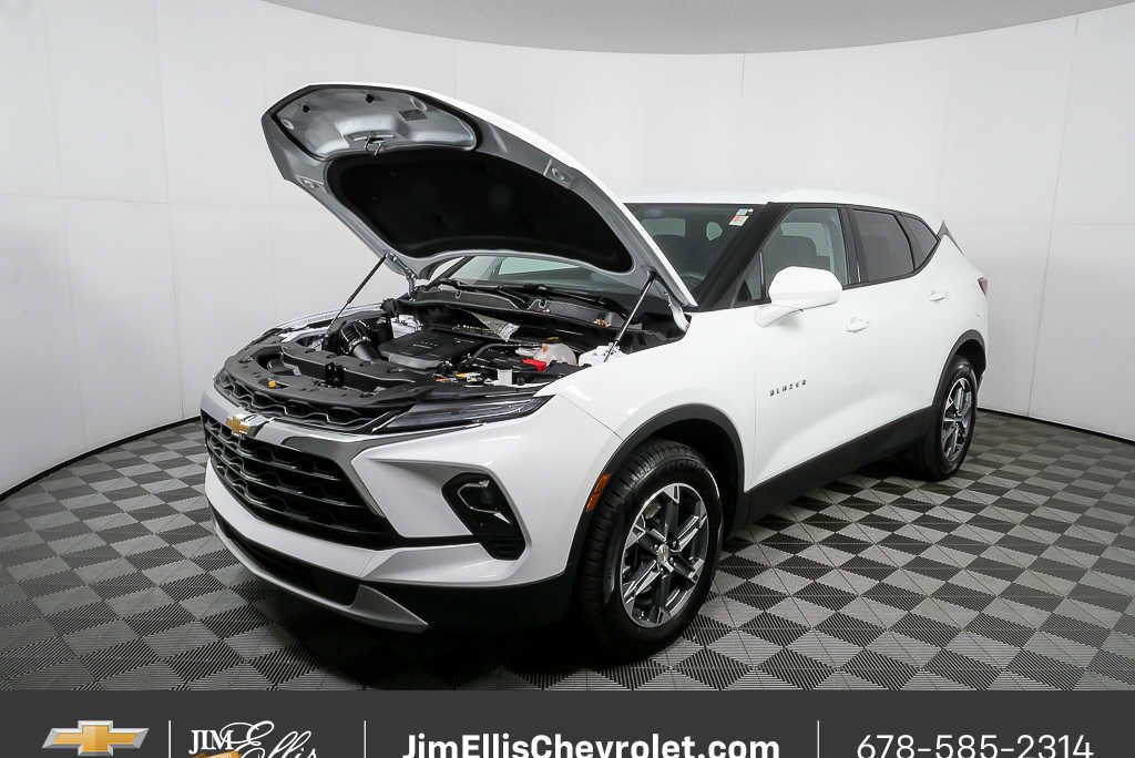 Certified 2025 Chevrolet Blazer LT image 30