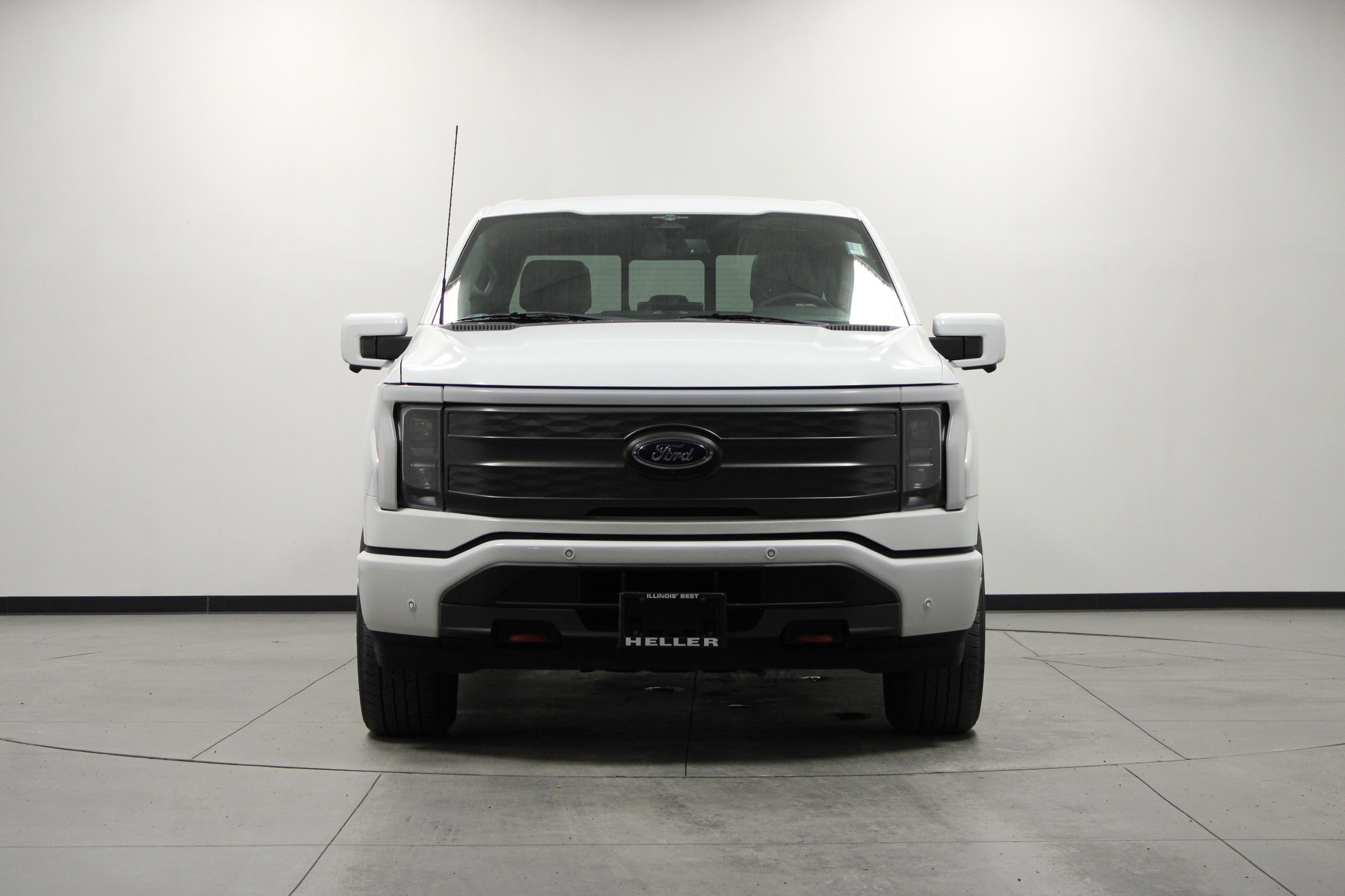 Used 2023 Ford F150 Lightning Lariat w/ Equipment Group 511A High image 9