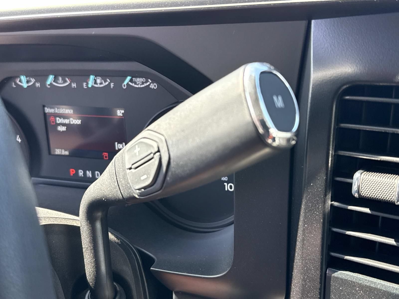 New 2025 Ford F550 4x4 Crew Cab image 18