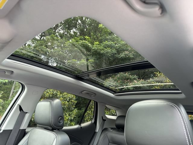 Used 2023 GMC Terrain SLT w/ Infotainment Package II FWD image 34