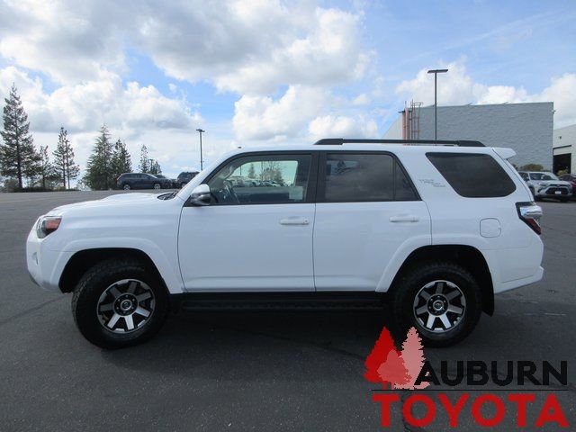Certified 2024 Toyota 4Runner TRD Off-Road Premium image 10