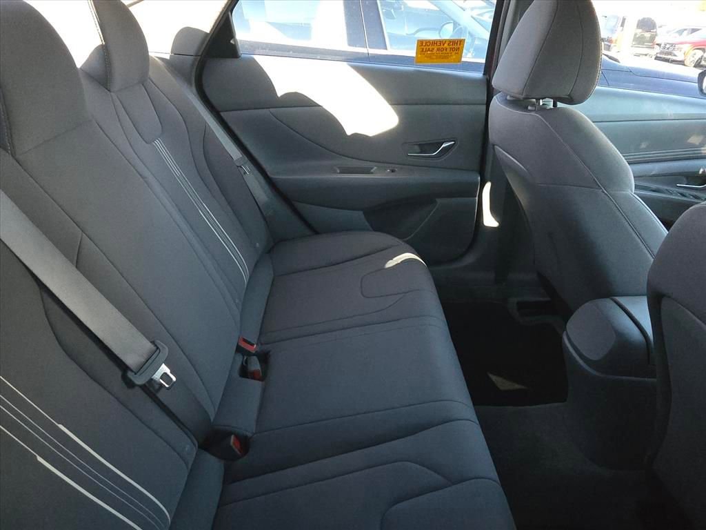 Certified 2023 Hyundai Elantra SEL w/ Convenience Package image 11