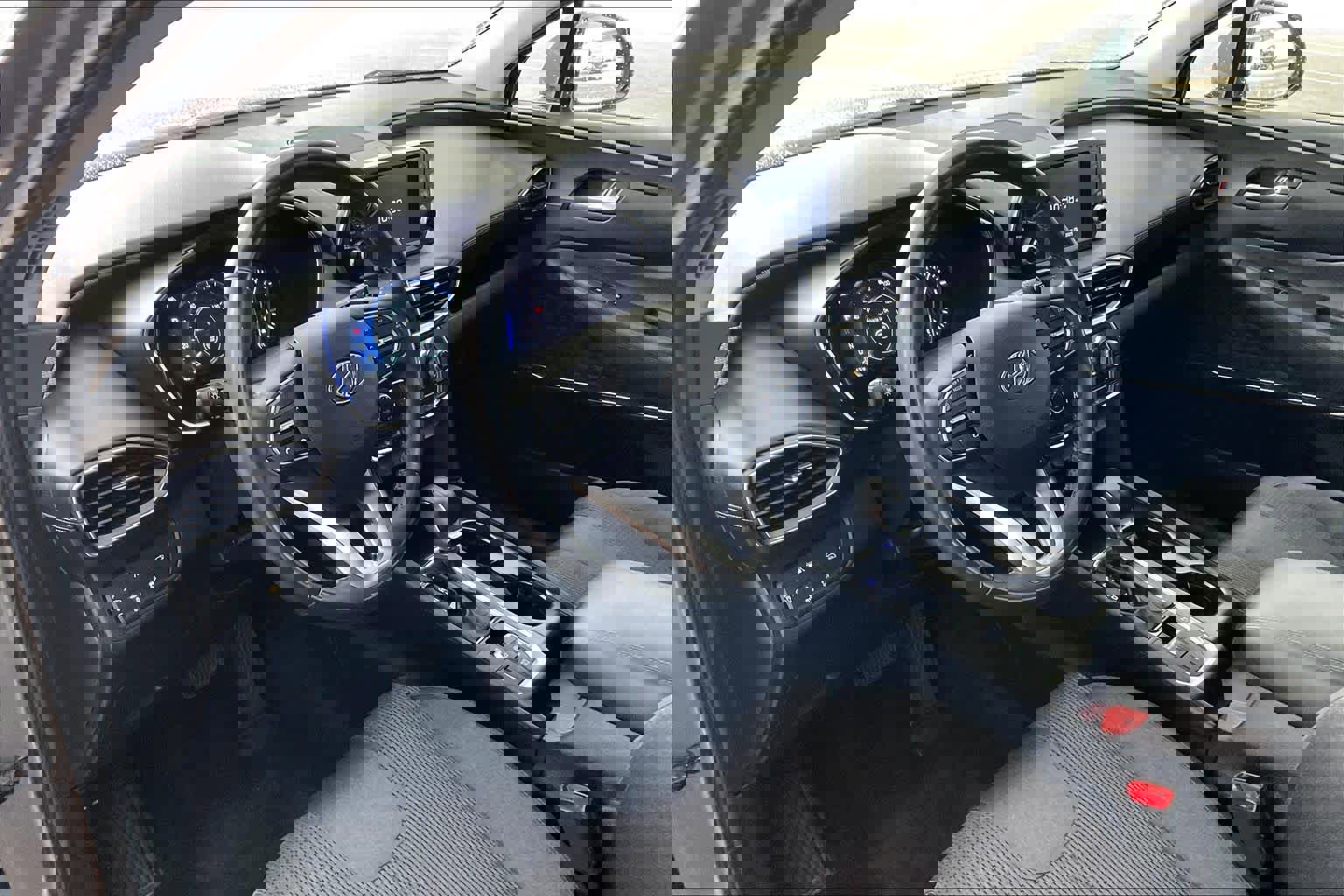 Used 2020 Hyundai Santa Fe SEL w/ Convenience Package image 14