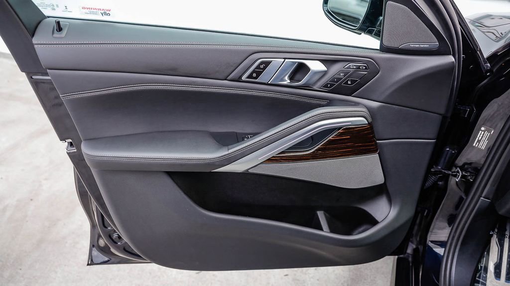 Used 2024 BMW X6 xDrive40i image 25