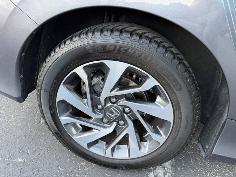 Used 2016 Honda Civic EX image 22