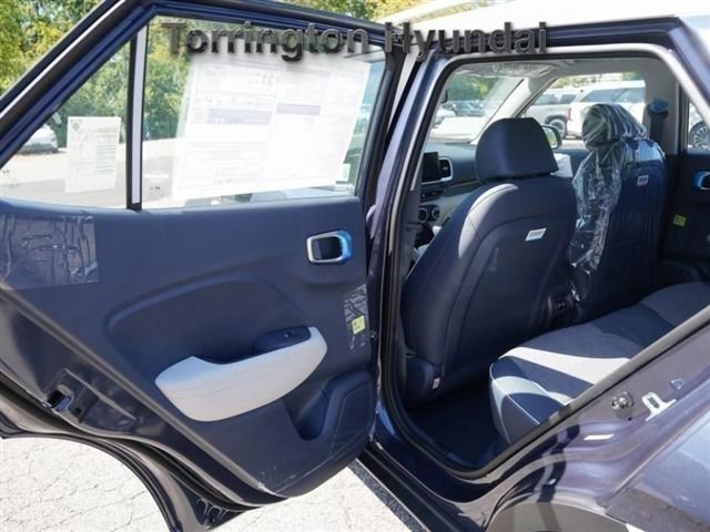 New 2025 Hyundai Venue Limited image 14