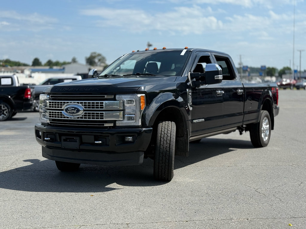 Used 2017 Ford F250 Platinum w/ Platinum Ultimate Package AWD/4WD image 3